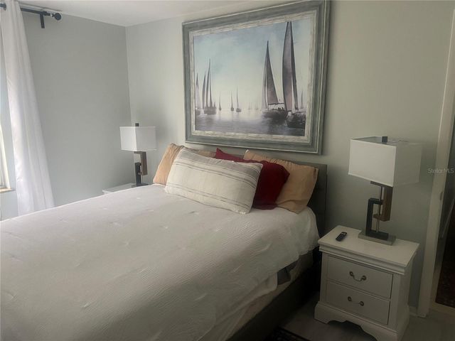 3215 BENEVA ROAD 204, Sarasota, FL 34232