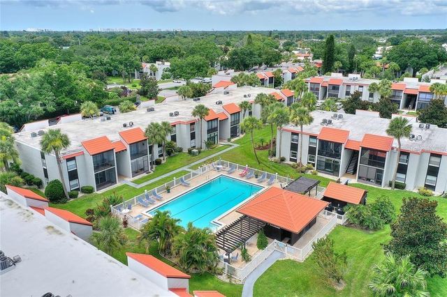 3215 BENEVA ROAD 204, Sarasota, FL 34232