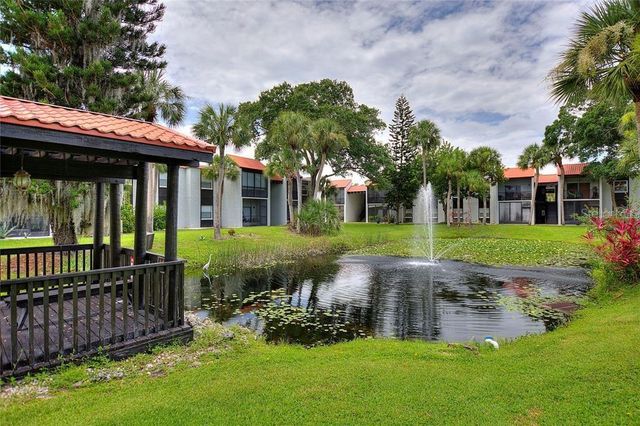 3215 BENEVA ROAD 204, Sarasota, FL 34232