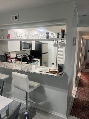 3215 BENEVA ROAD 204, Sarasota, FL 34232