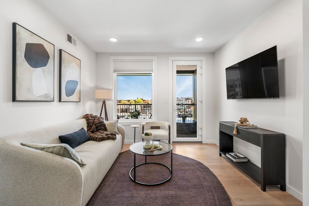 2-10 Maverick Sq 304, Boston, MA 02128