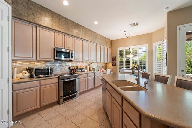 7291 E EAGLE FEATHER Road, Scottsdale, AZ 85266