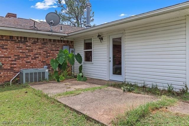 16182 Mountain Way, Heavener, OK 74937