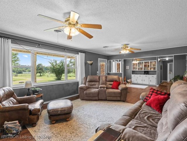 16182 Mountain Way, Heavener, OK 74937