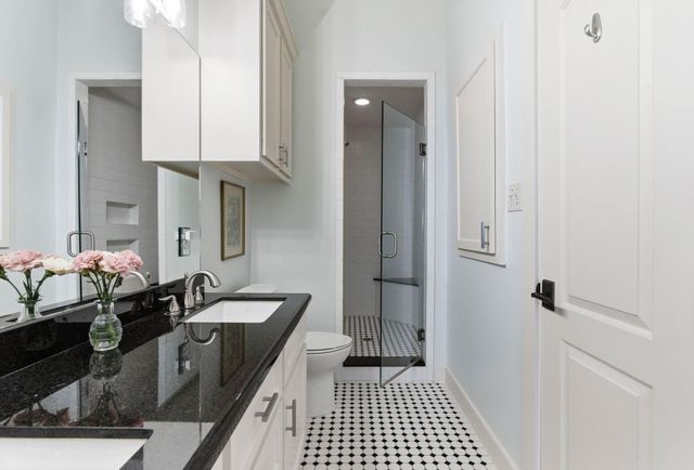 727 E 25th Street, Houston, TX 77008