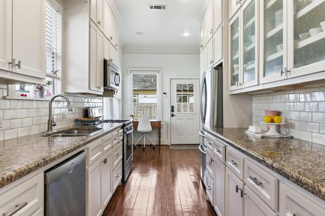 727 E 25th Street, Houston, TX 77008