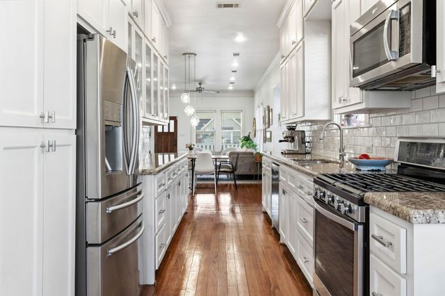 727 E 25th Street, Houston, TX 77008