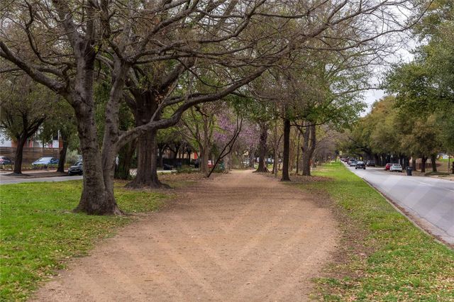 727 E 25th Street, Houston, TX 77008