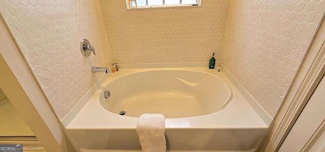 404 Starbuck Parkway, Pendergrass, GA 30567