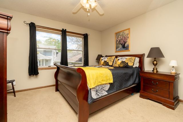 1209 Sunflower Circle S, Shakopee, MN 55379