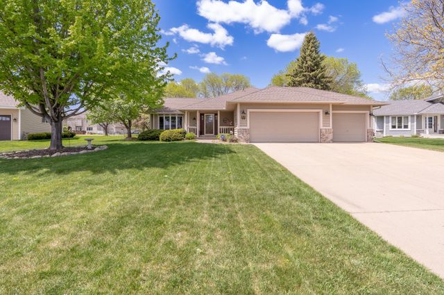1209 Sunflower Circle S, Shakopee, MN 55379