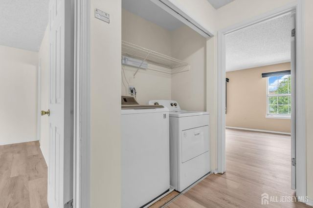 91 Chelsea Court 14, Franklin, NJ 08823
