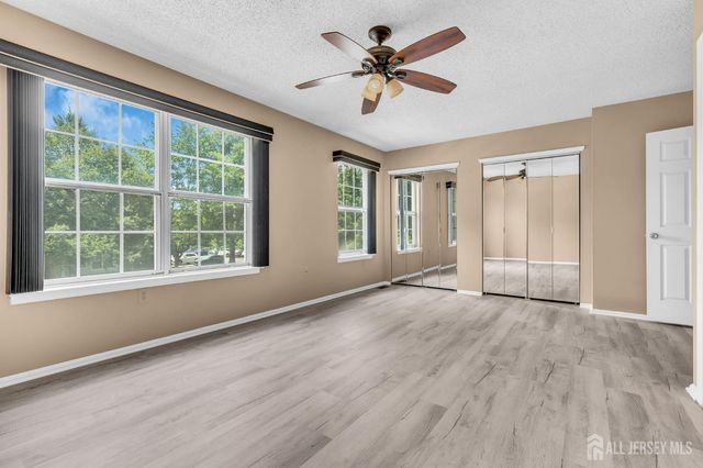 91 Chelsea Court 14, Franklin, NJ 08823