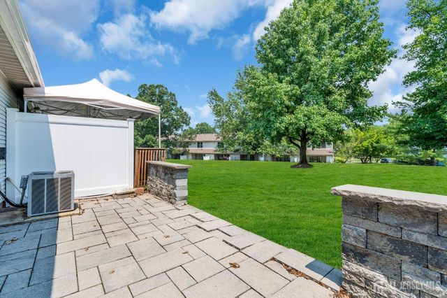 91 Chelsea Court 14, Franklin, NJ 08823