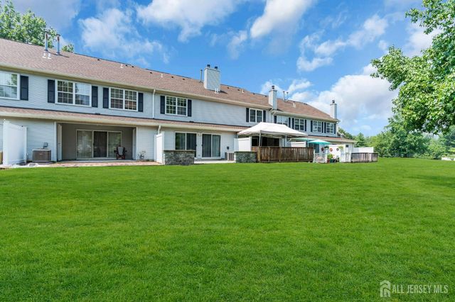 91 Chelsea Court 14, Franklin, NJ 08823