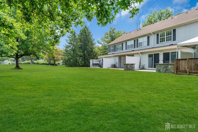91 Chelsea Court 14, Franklin, NJ 08823