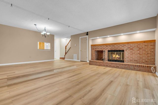 91 Chelsea Court 14, Franklin, NJ 08823