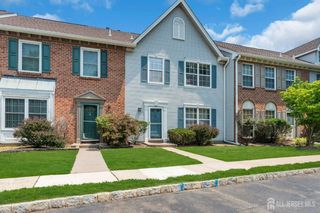 91 Chelsea Court 14, Franklin, NJ 08823