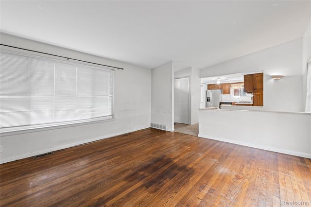 30539 Longfellow Avenue, Madison Heights, MI 48071