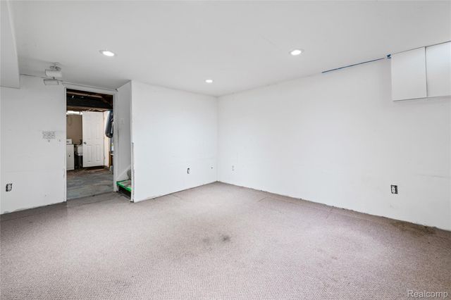 30539 Longfellow Avenue, Madison Heights, MI 48071