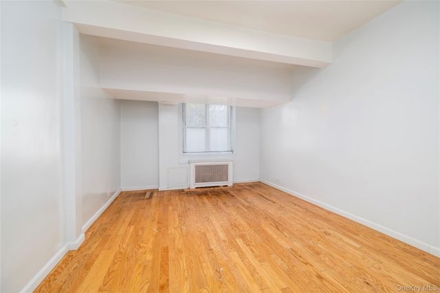 211-35 23 Avenue L1, Bayside, NY 11360