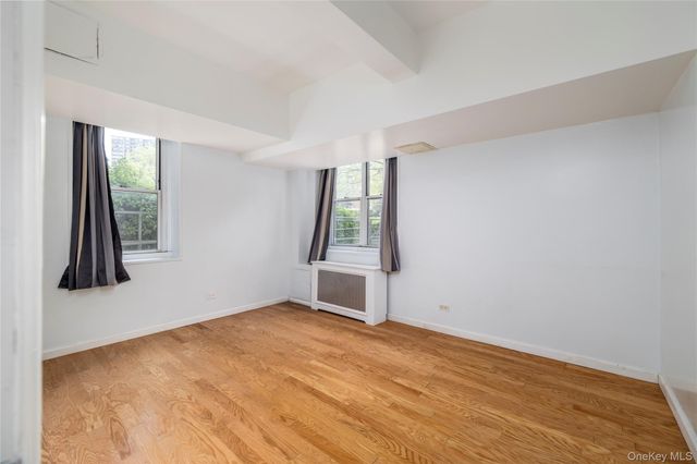 211-35 23 Avenue L1, Bayside, NY 11360