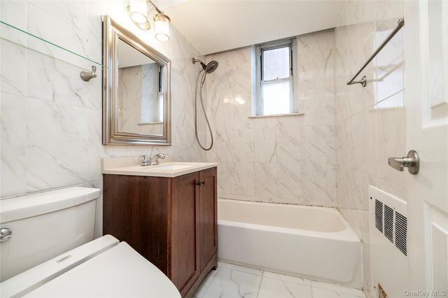 211-35 23 Avenue L1, Bayside, NY 11360
