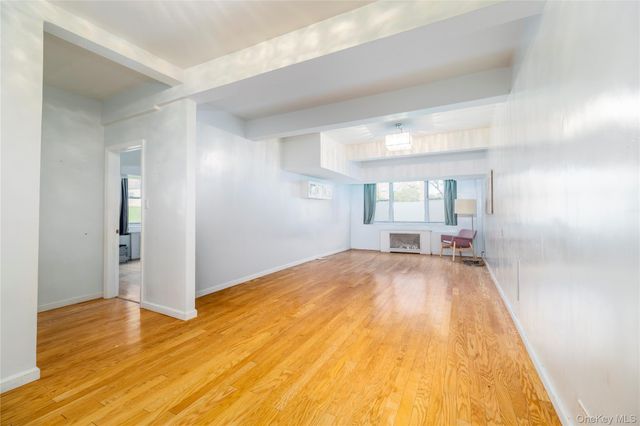 211-35 23 Avenue L1, Bayside, NY 11360