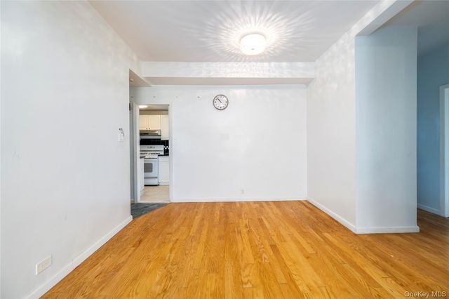 211-35 23 Avenue L1, Bayside, NY 11360