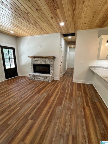 327 COUNTY ROAD 18, Roanoke, AL 36274