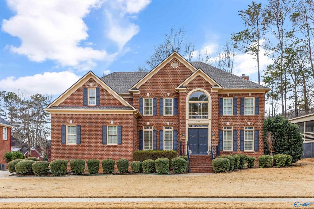 2746 Tammerack Lane SE, Owens Cross Roads, AL 35763