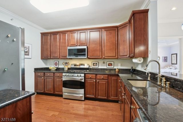 3 Bedrock Ct B3, Woodland Park, NJ 07424