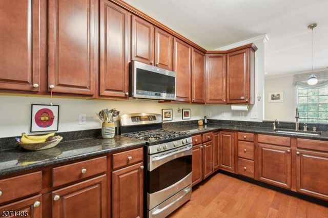 3 Bedrock Ct B3, Woodland Park, NJ 07424