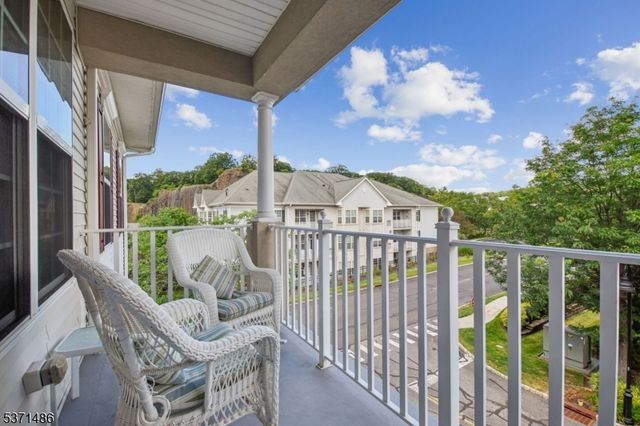 3 Bedrock Ct B3, Woodland Park, NJ 07424