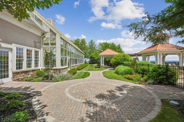 3 Bedrock Ct B3, Woodland Park, NJ 07424