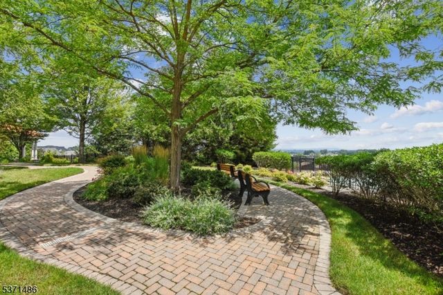 3 Bedrock Ct B3, Woodland Park, NJ 07424