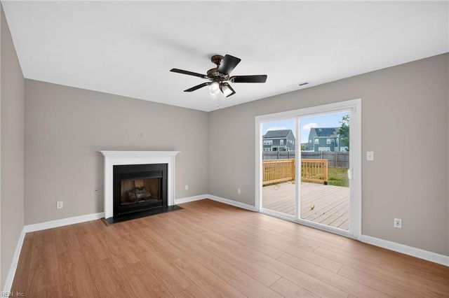 202 Friar CT, Suffolk, VA 23434