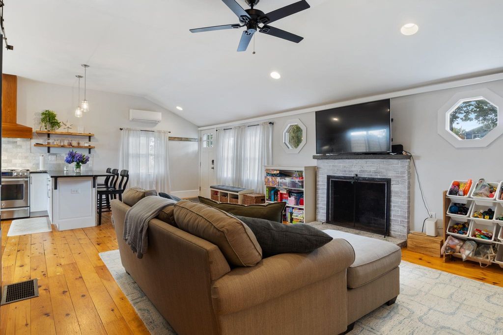 Image 11 of property listing at 24 Walnut Avenue, Hampton, NH 03842