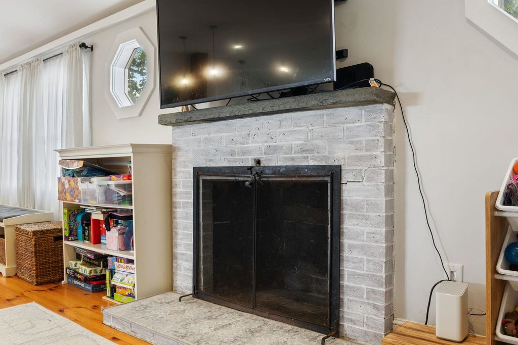 Image 15 of property listing at 24 Walnut Avenue, Hampton, NH 03842