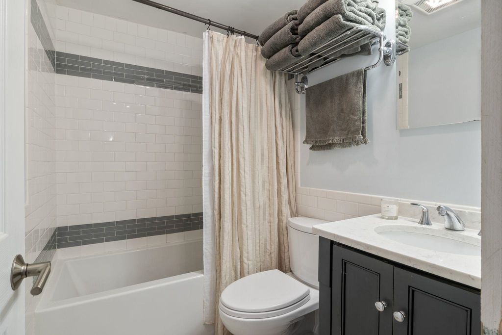 Image 24 of property listing at 24 Walnut Avenue, Hampton, NH 03842