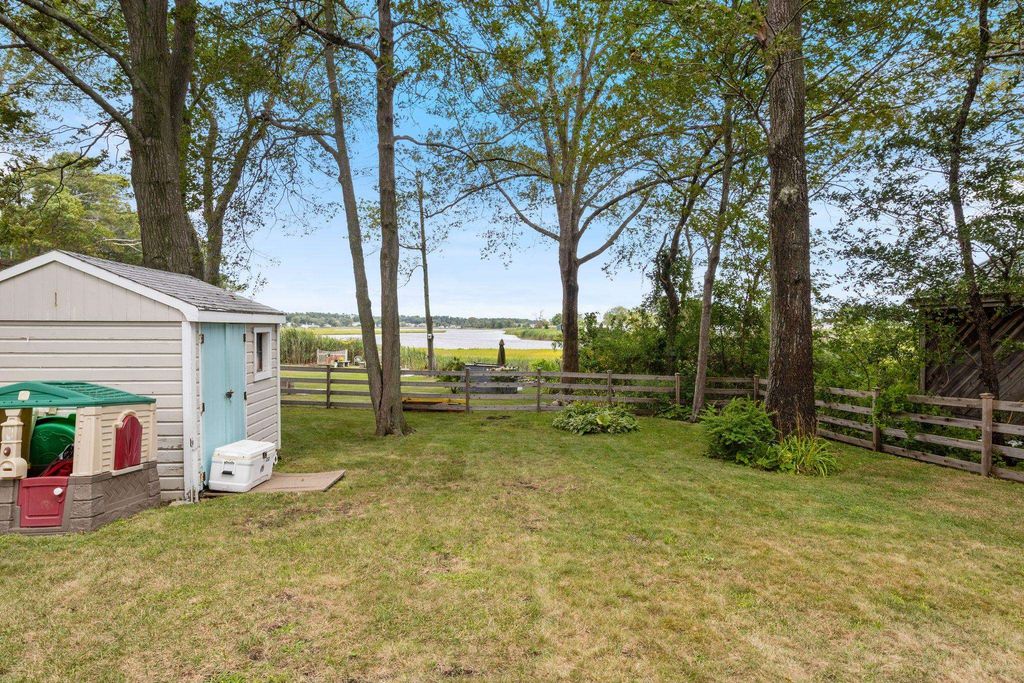 Image 33 of property listing at 24 Walnut Avenue, Hampton, NH 03842