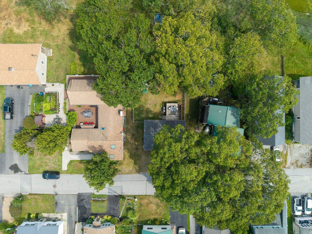 Image 49 of property listing at 24 Walnut Avenue, Hampton, NH 03842