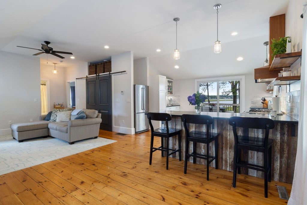 Image 7 of property listing at 24 Walnut Avenue, Hampton, NH 03842