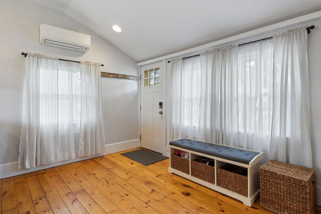 Image 10 of property listing at 24 Walnut Avenue, Hampton, NH 03842