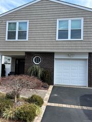 472 South 9th Street, Lindenhurst, NY 11757