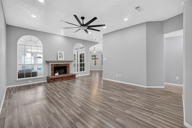 3514 Daisy Lane, Grand Prairie, TX 75052