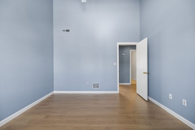 82 Waldo St D, Lowell, MA 01852