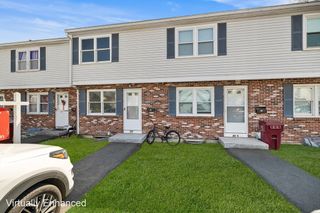 82 Waldo St D, Lowell, MA 01852