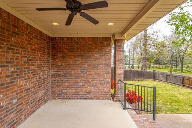 9 Bishop Place, Little Rock, AR 72223