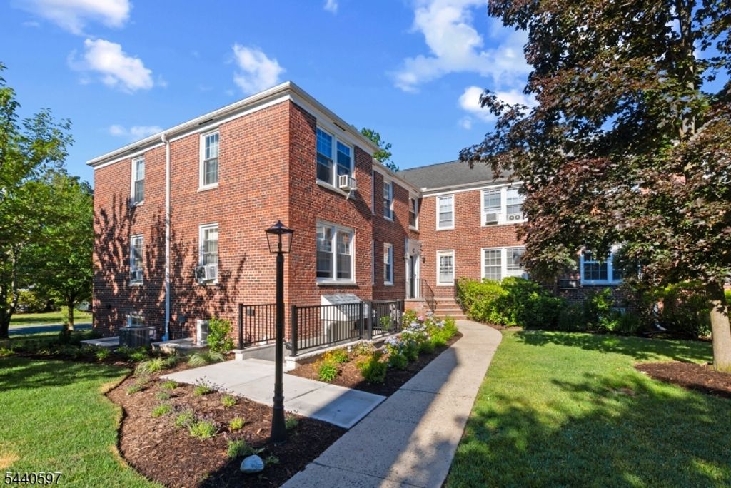101 Gates Ave C-1, Montclair Twp., NJ 07042